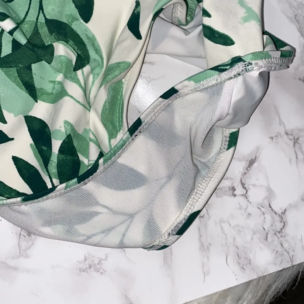 Green tropical one piece swimsuit padded - Image 3