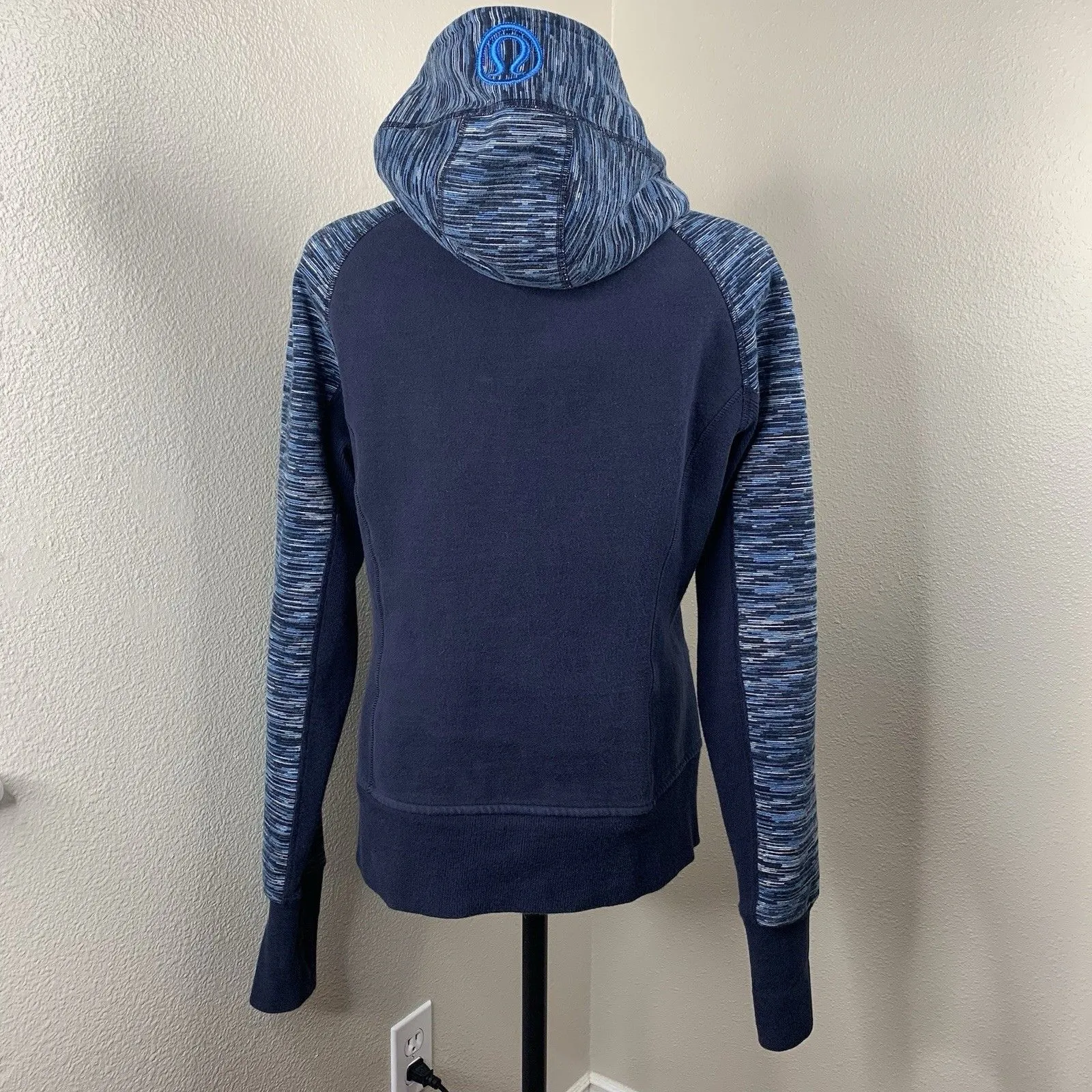 Lululemon Scuba Hoodie Inkwell We Are From Space Printed October Sz L? Blue Zip - Image 6