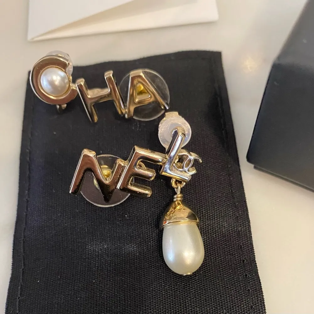 Chanel Authentic  earrings with pearls - Image 3