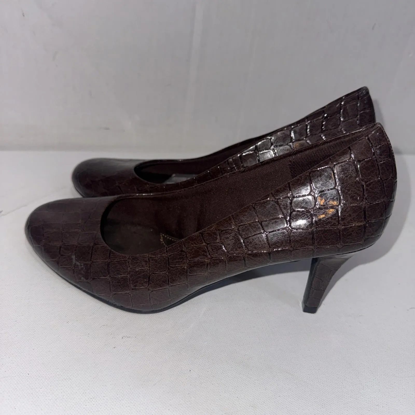 Comfort Plus By Predictions Slip On Croc Embossed VEGAN Pumps Heels Size 8W New - Image 7