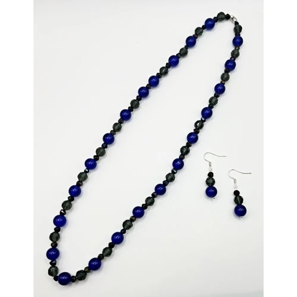 Glass Beaded Necklace Earrings Set Matching Gift Idea Green - Image 3