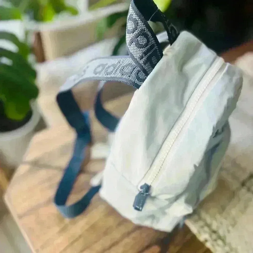 Adidas  mini Backbag! - Image 3