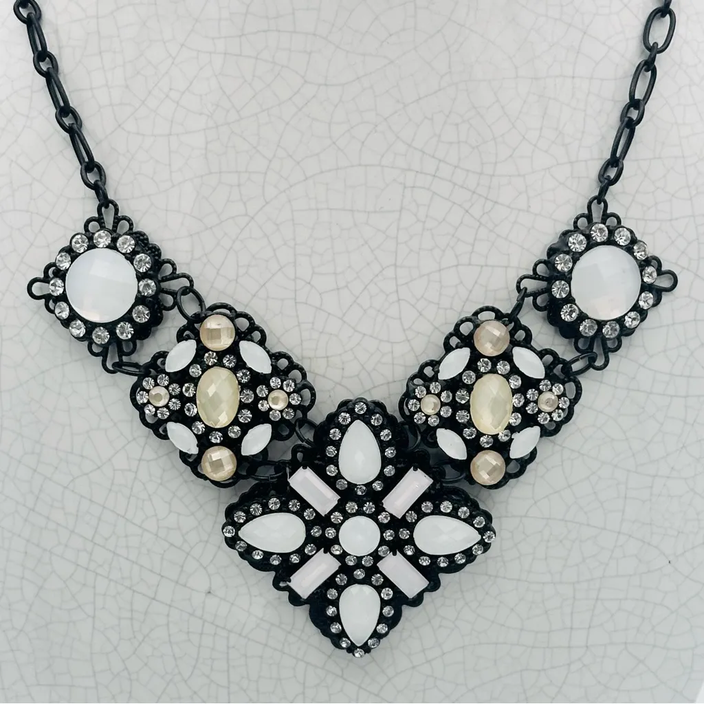 Lane Bryant Necklace - Image 6