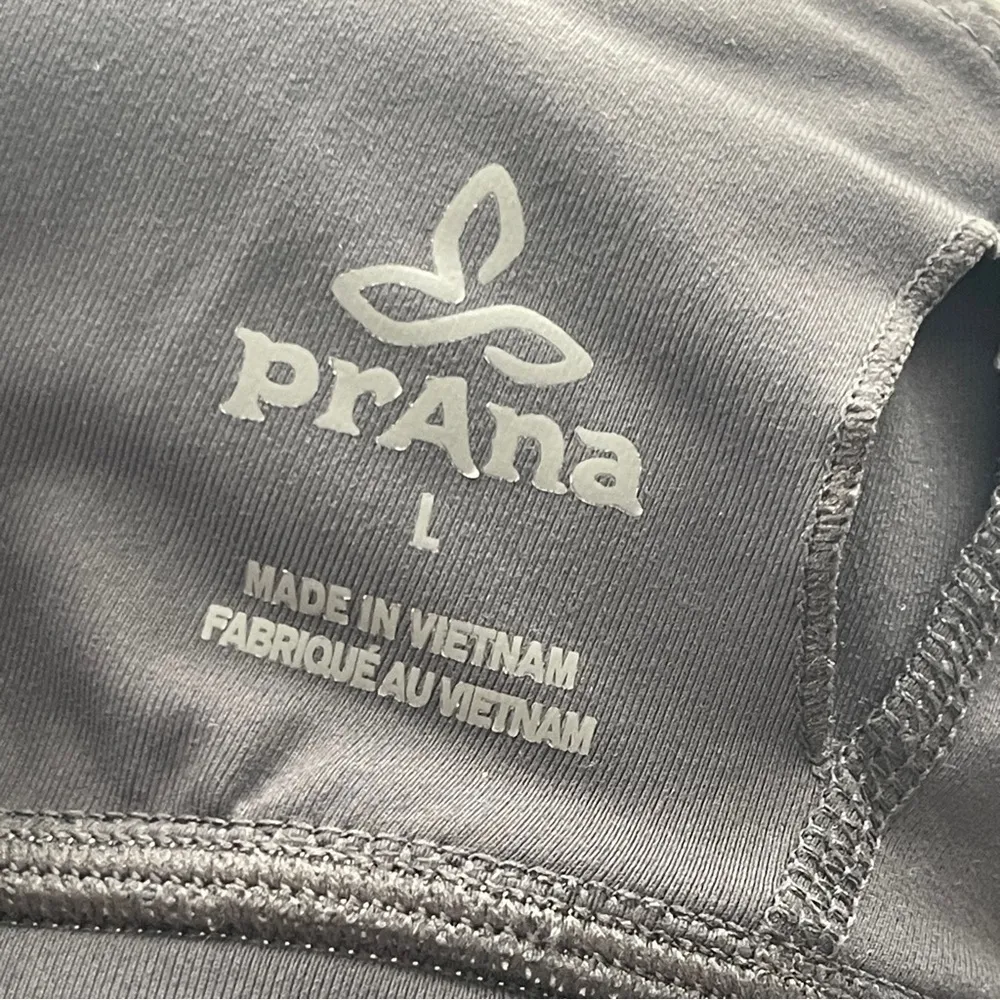 PRANA | Light Gray Racerback Sports Bra Sz L - Image 5