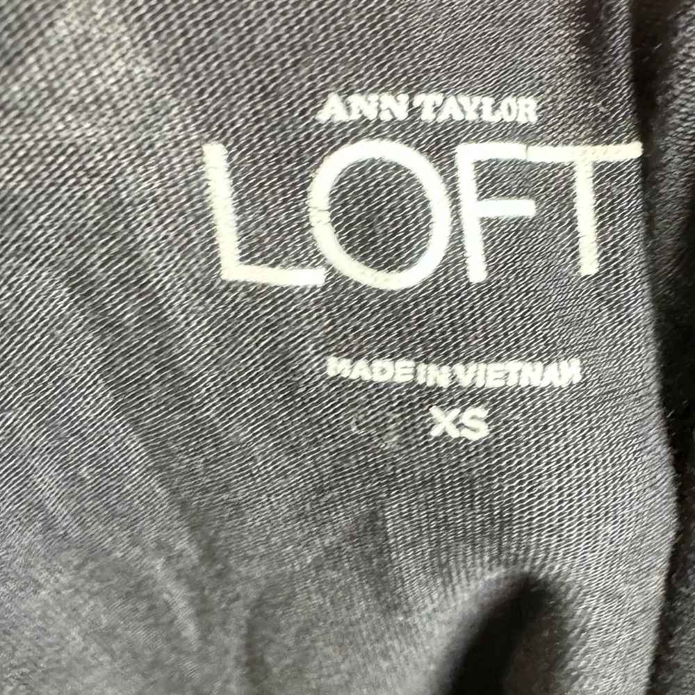 Ann Taylor  black and white all over print mixed media top size XS - Image 4