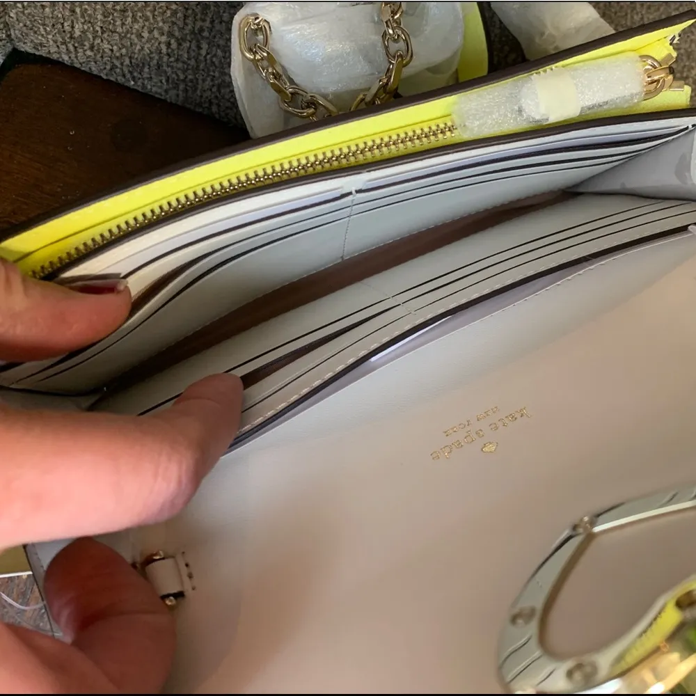 Authentic Kate Spade leather turnlock Crosb/wallet - Image 9