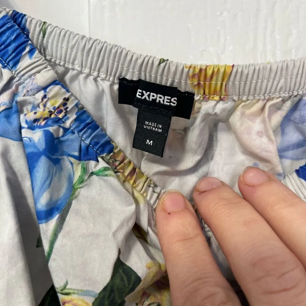 Express Floral square neck puff sleeve peplum top size medium - Image 4