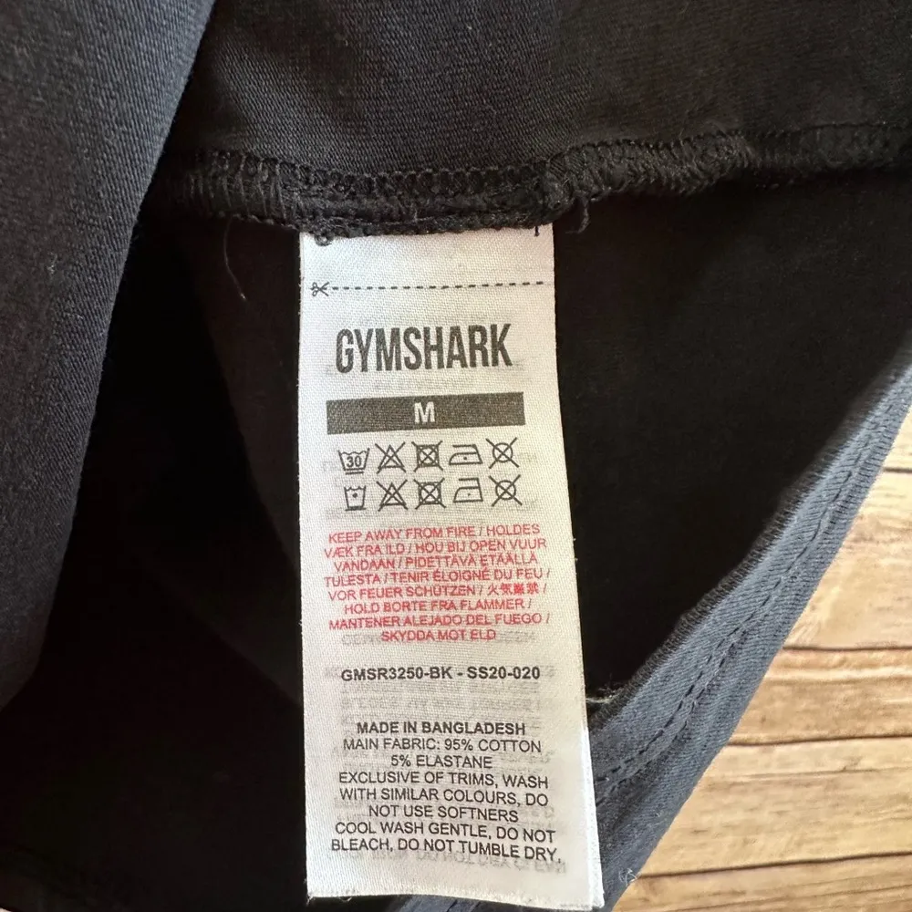 Gymshark  Tank Women’s Size Medium Black Racerback - Image 4