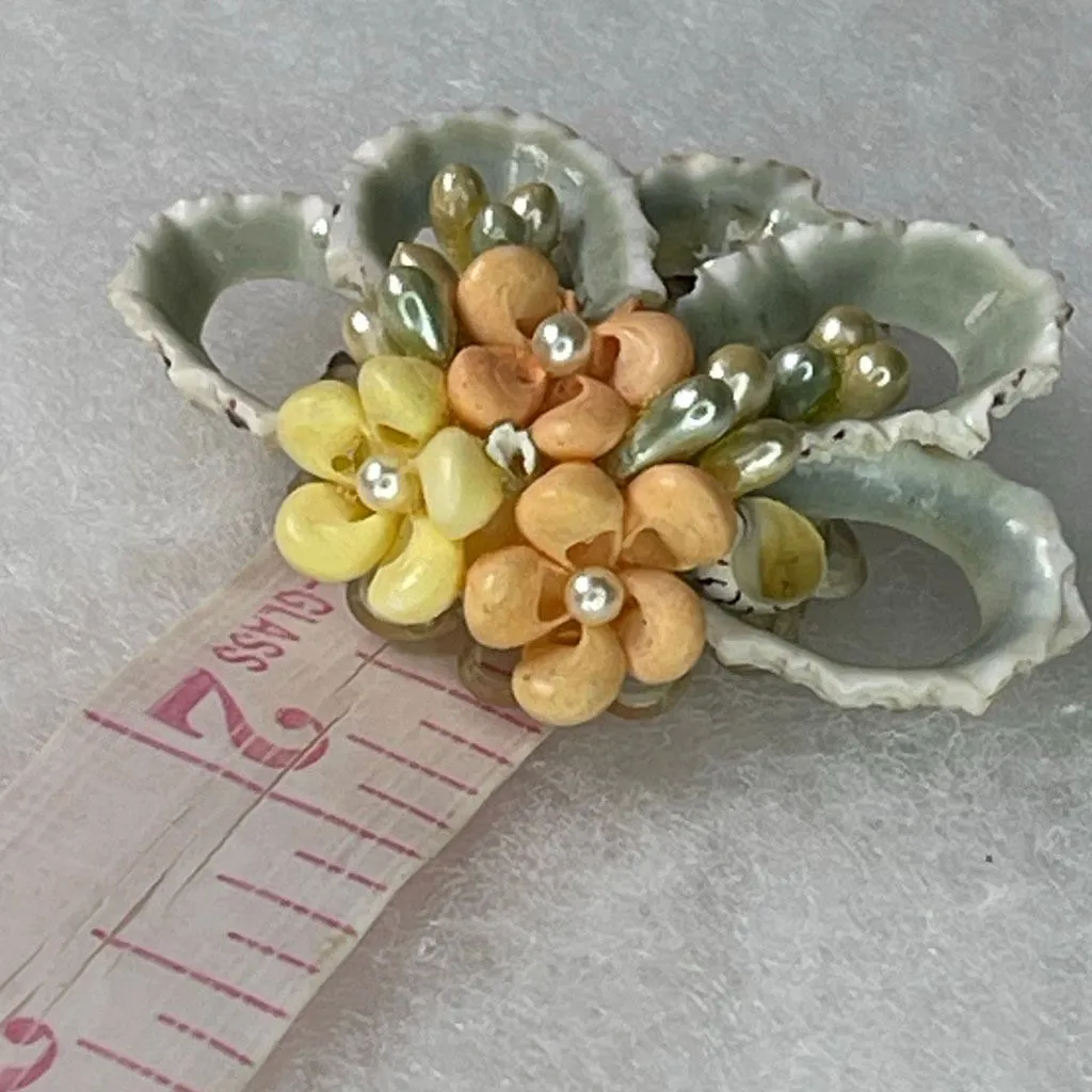 Vintage delicate floral brooch tiny shells . White - Image 6