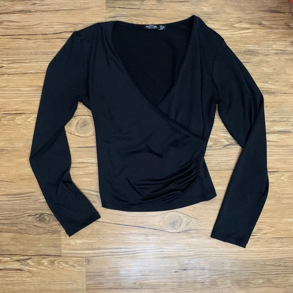 Fitted V Neck Wrap Ruched Top - Image 3