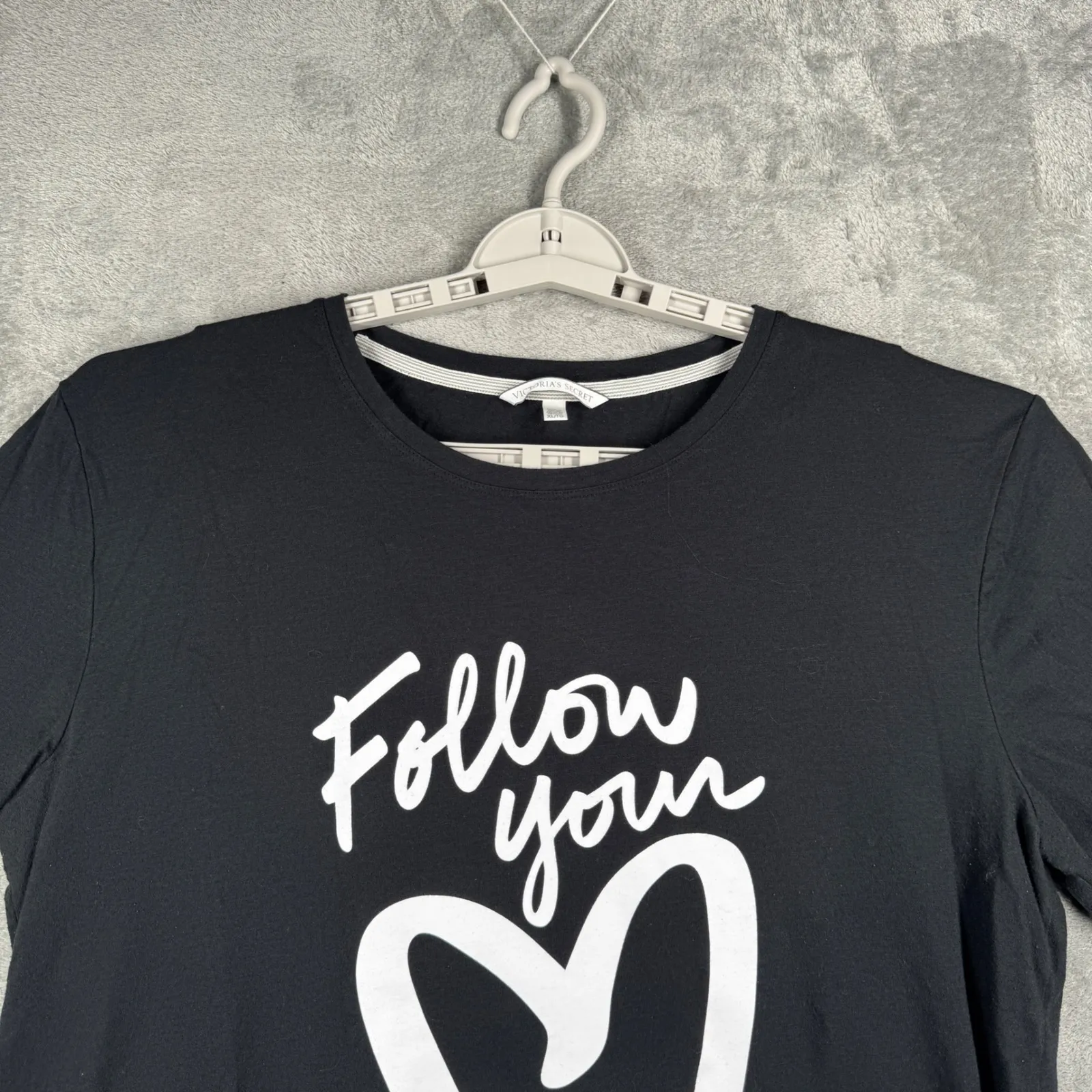 Victorias Secret‎ T-Shirt Womens XL Black White Follow Your Heart Graphic Casual - Image 4
