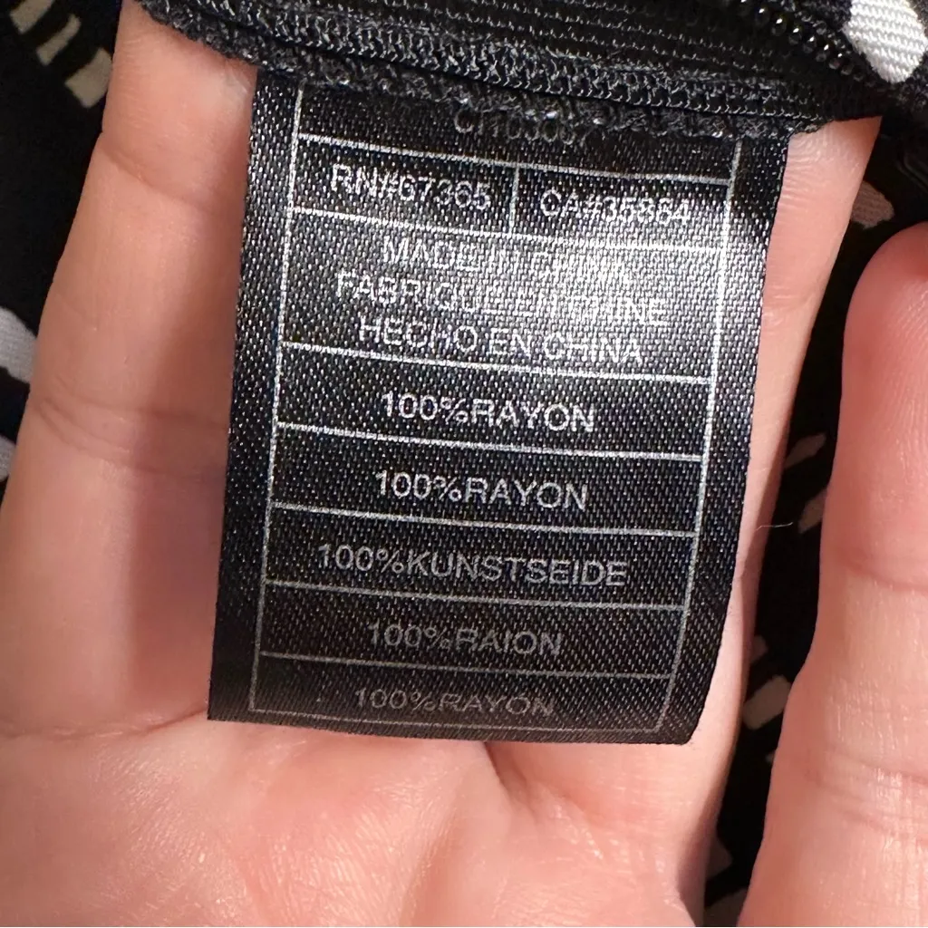 Cupcakes and Cashmere Melena Dotted Stripe Crop Pants Size M EUC Black Size M - Image 10