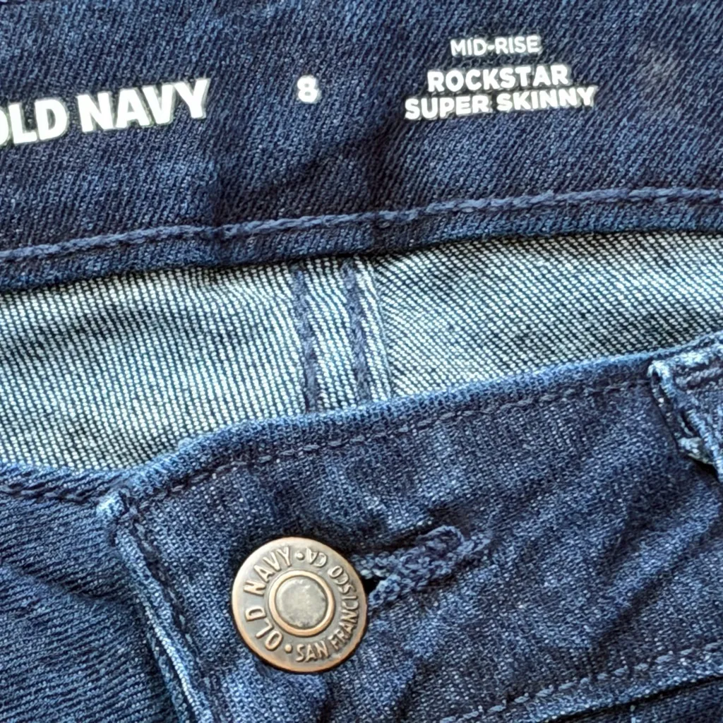 Old Navy Women's Dark Wash Rockstar Mid Rise Super Skinny Jeans Size 8 NWT 30 in - Image 3