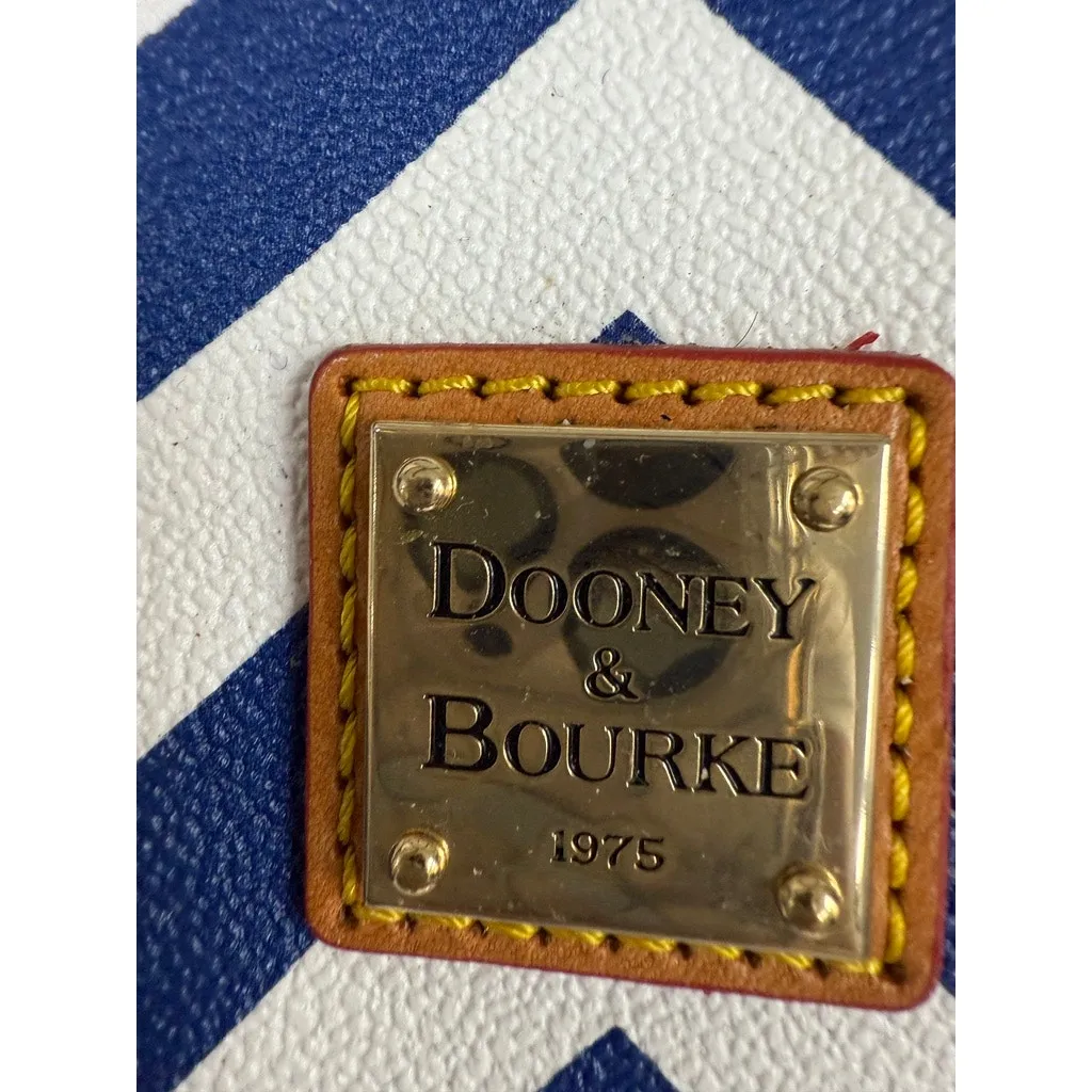 Dooney & Bourke Navy Chevron Tote w/ Pouch Canvas Leather Trim NWT Excellent - Image 2