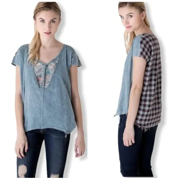 Gimmicks by BKE Laser Cut Blue Plaid Short Sleeve Blouse S - Image 2