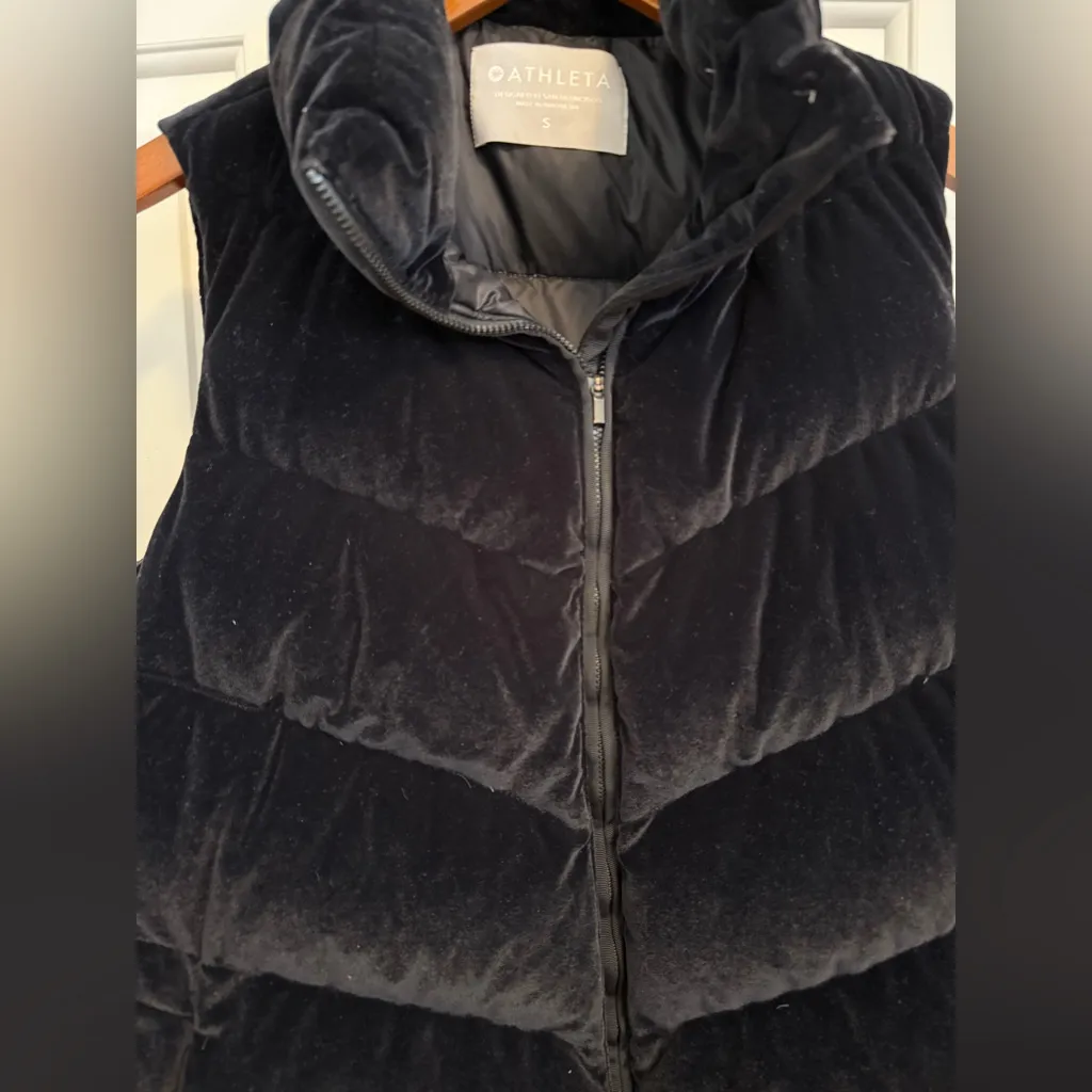 Athleta Women's Lofty Velvet Goose Down Full Zip Puffer Vest Black S No Hood - Image 2