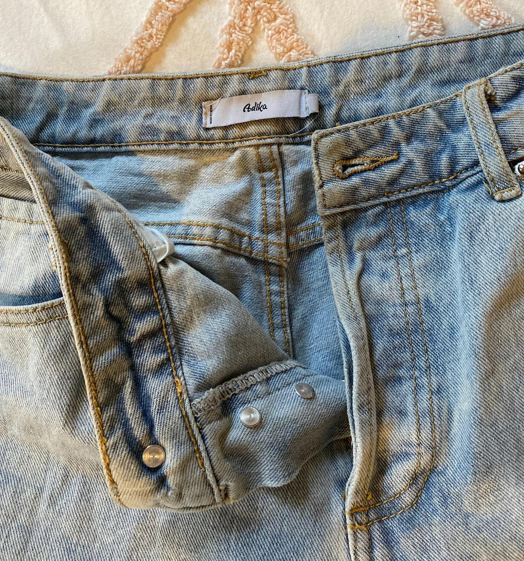 Adika Ripped Jeans - Image 4