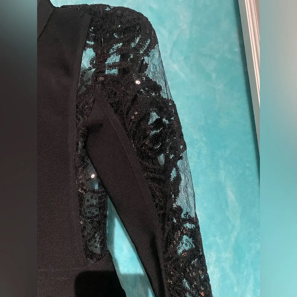 Alyce Paris x-small elegant black party dress. Long sleeves with open back. - Image 5