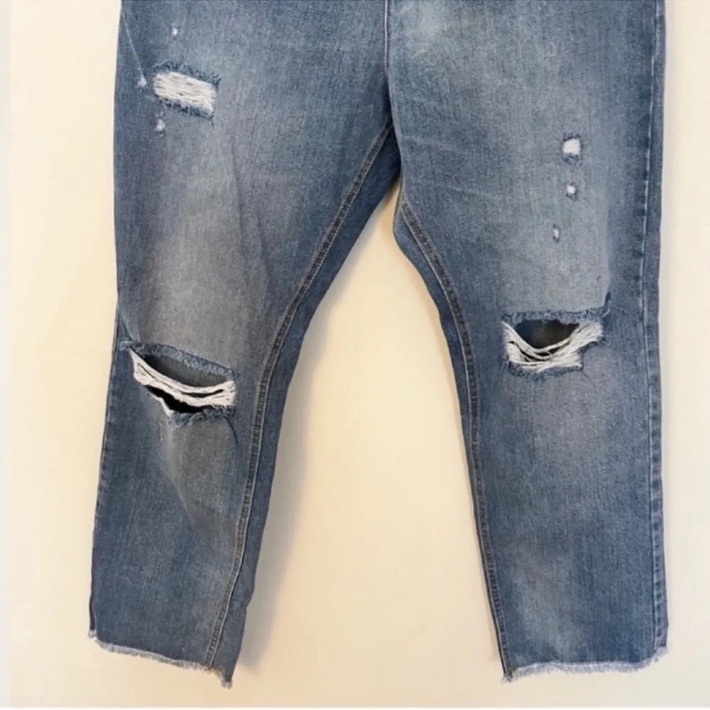 Avec Les Filles Distressed Raw Hem Straight Leg Jeans Size 31 NEW Medium Blue - Image 3