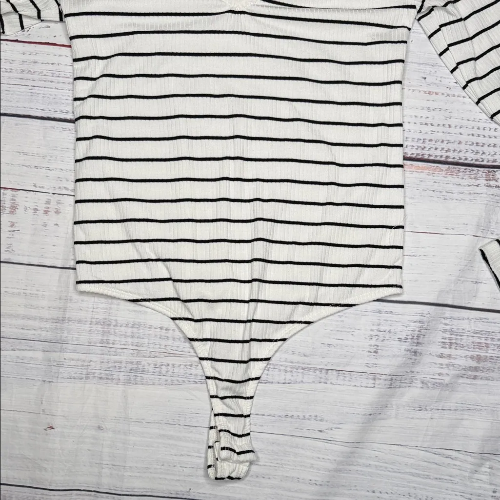 Pilcro Black and White Striped V-Neck Bodysuit - Image 5