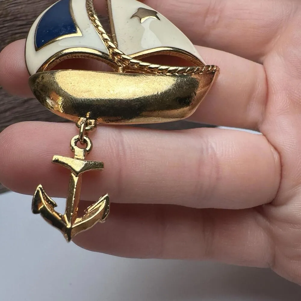 Avon Sailboat Boat Ship Nautical Brooch Pin Enamel & Gold Tone Signed - Image 11
