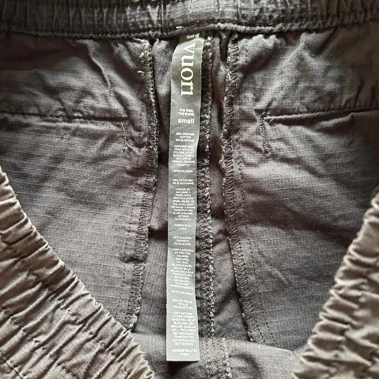 Vuori Charcoal Ripstop Utility Shorts – Organic Cotton Sporty Streetwear (Sz S) - Image 5