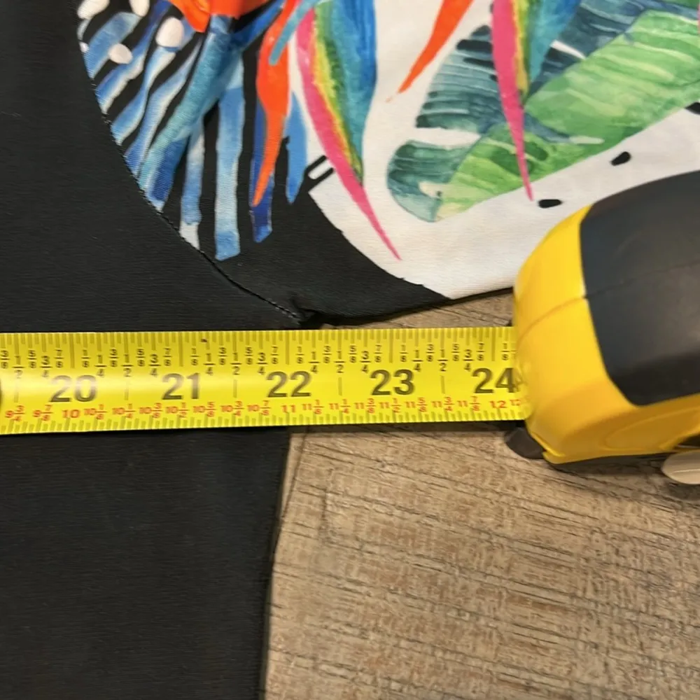 Valentina rare 3/4 Sleeve Rhinestone Straight Bottom bird of paradise tunic EUC Black Size XL - Image 4