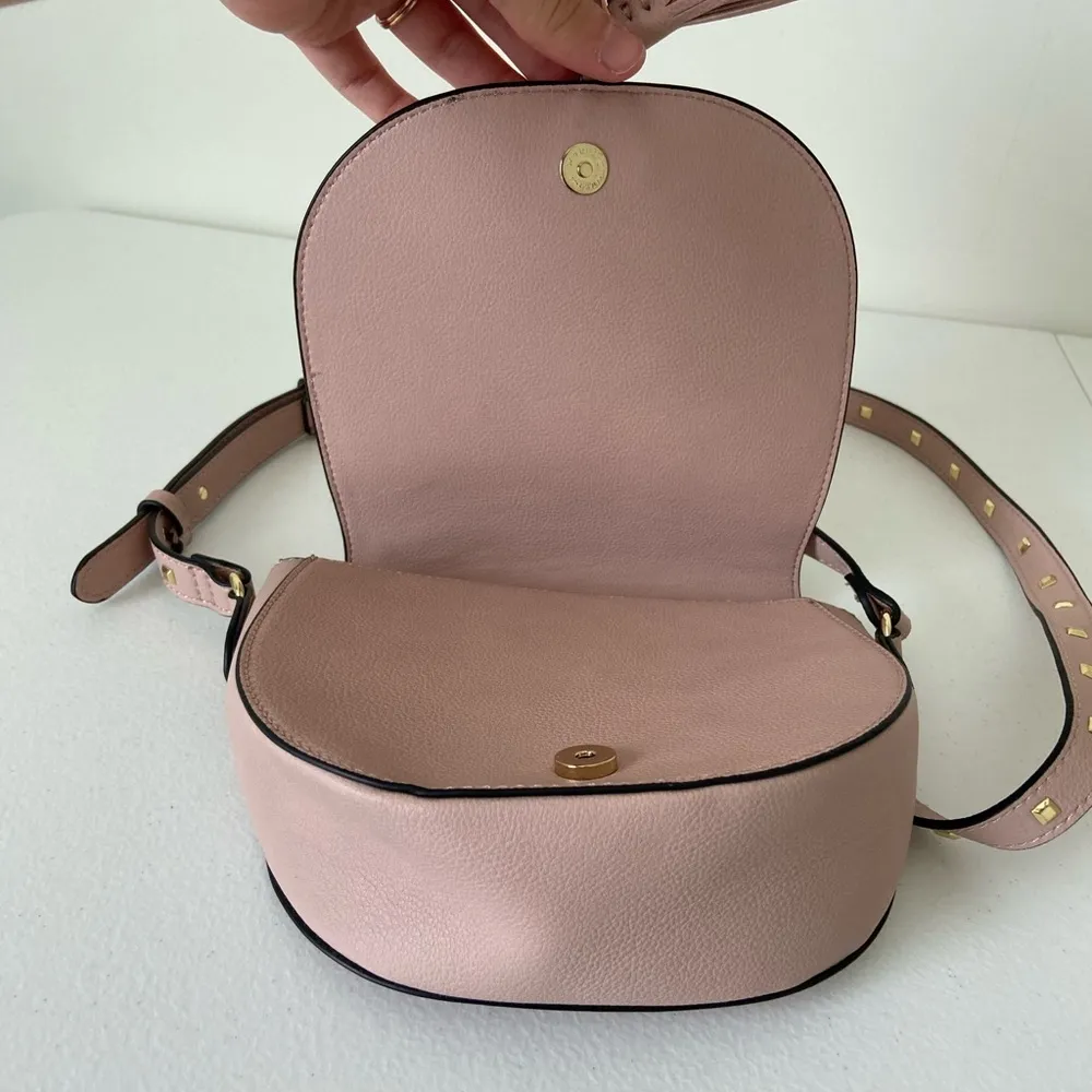 EUC | Victoria’s Secret‎ pink studded crossbody purse - Image 4