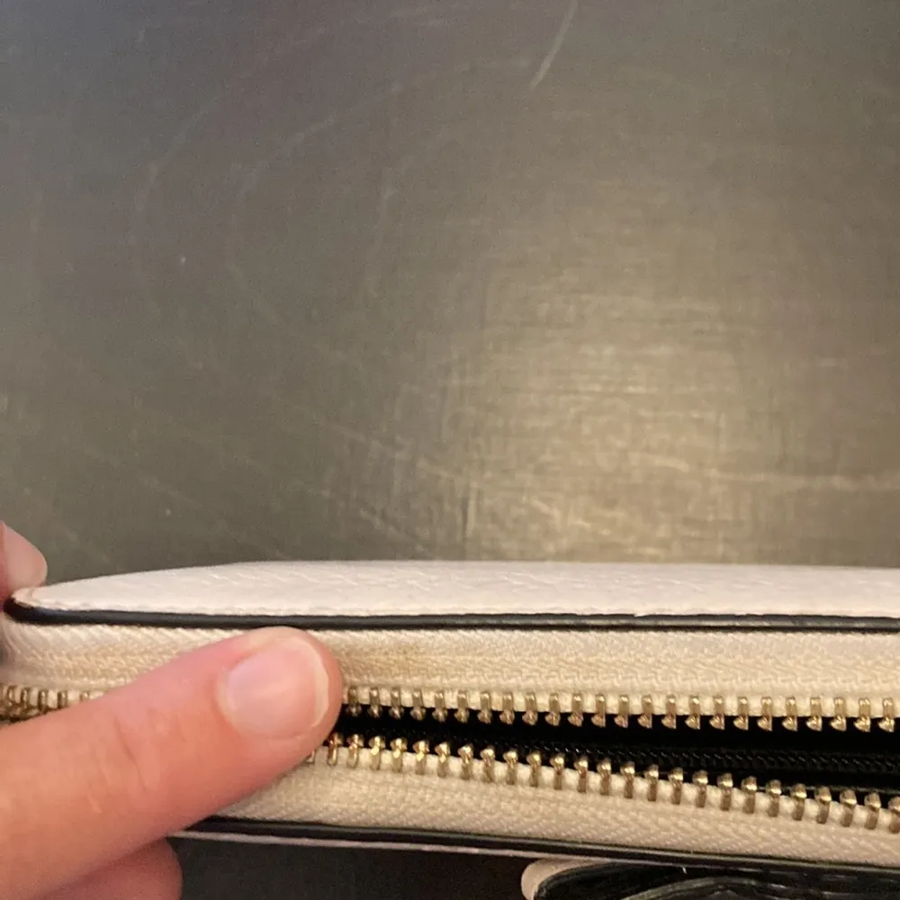 Vintage coach New York zippered check book wallet in cream leather GVC - Image 10