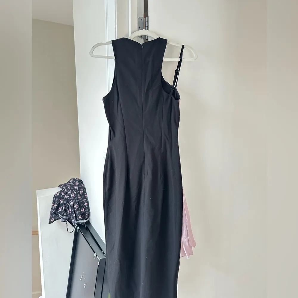 Black and light purple dress with a unique design - Image 6