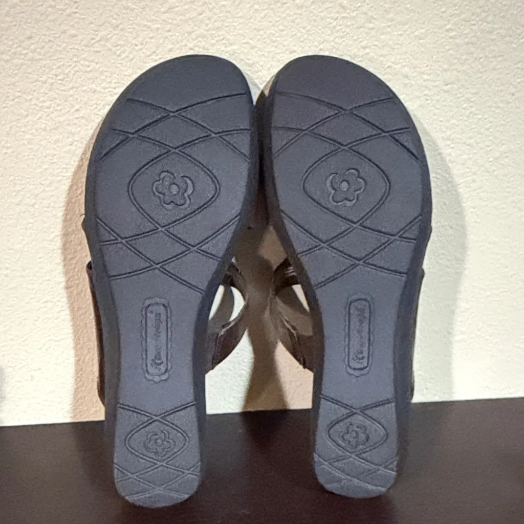 BareTraps Anna Size 11 Women's Chocolate Brown Wedge Sandals - Image 5