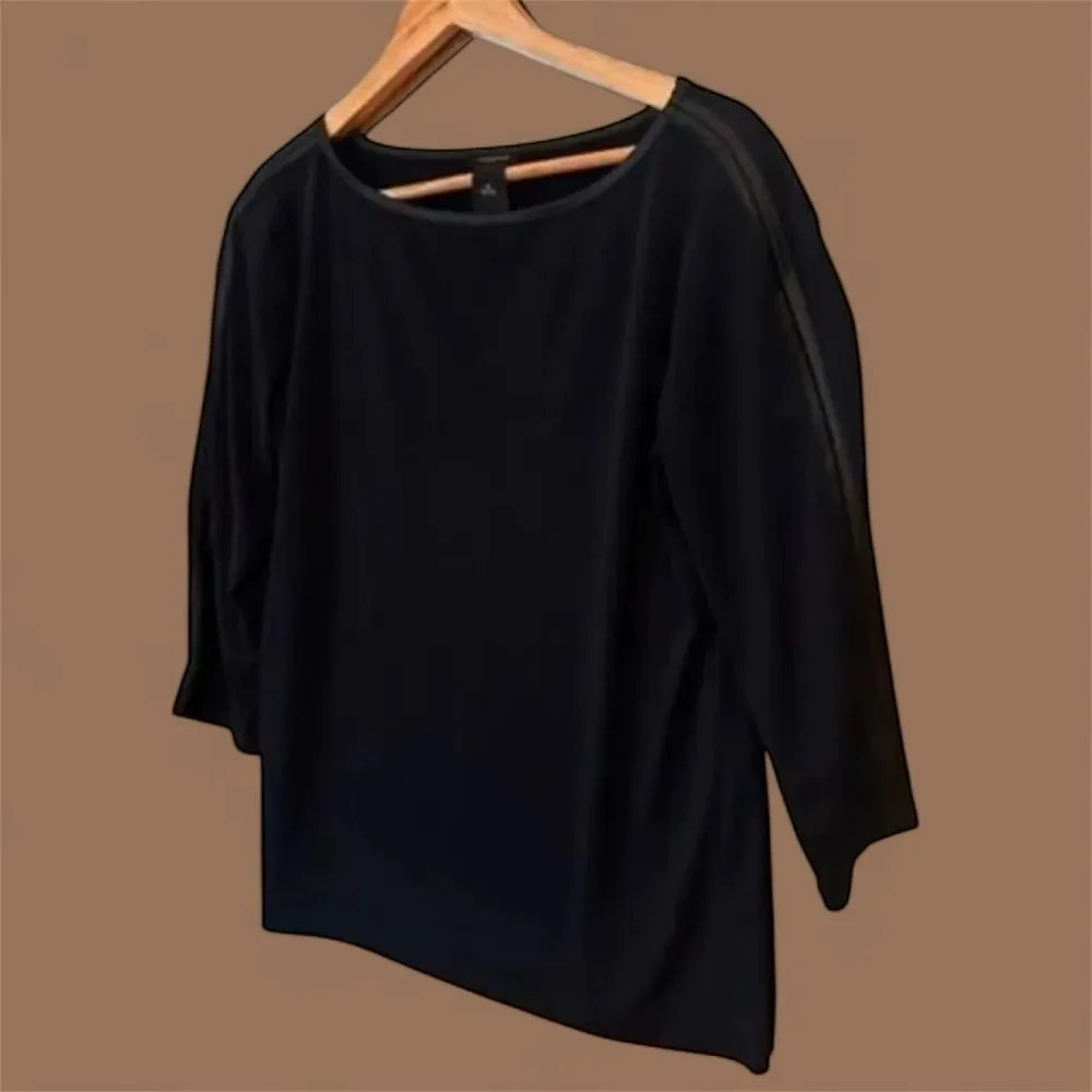 Ann Taylor Faux Leather Trim‎ Shirt Size Medium Blue/Black - Image 2