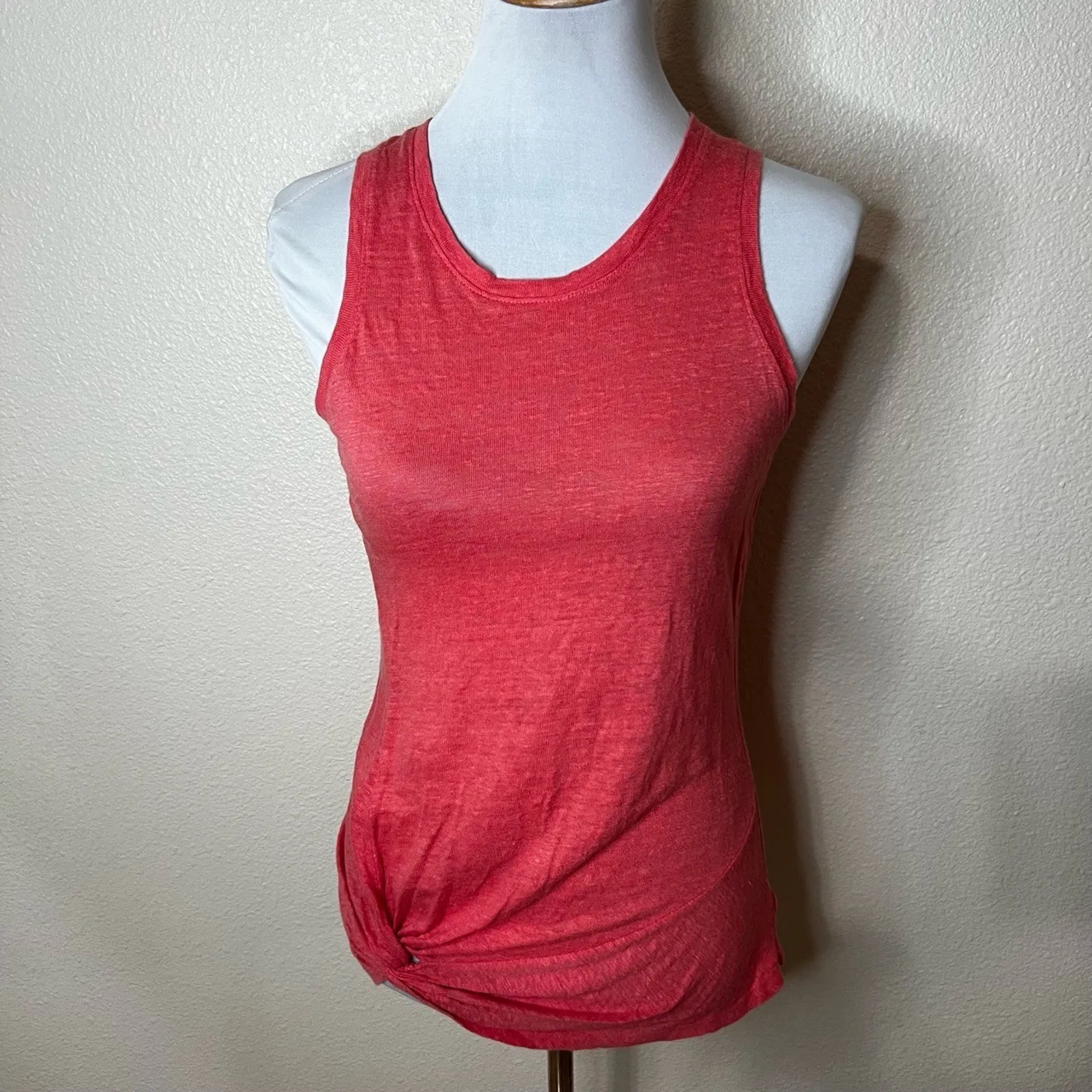 ATHLETA linen Zephyr Tank Top XS Coral Orange Sleeveless Rounded Neck Knot Twist - Image 2