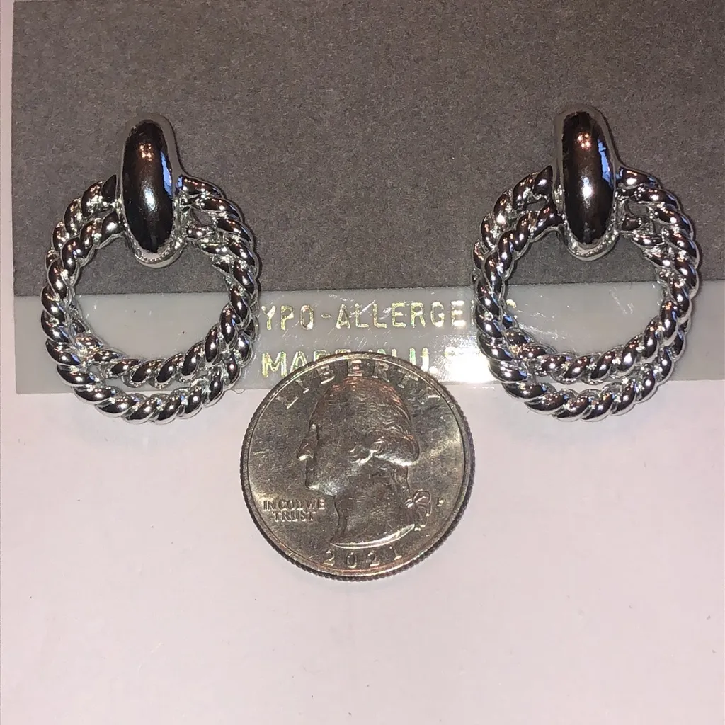 Vintage Silver Tone Twisted Hoop Boho Retro Earrings - Image 3