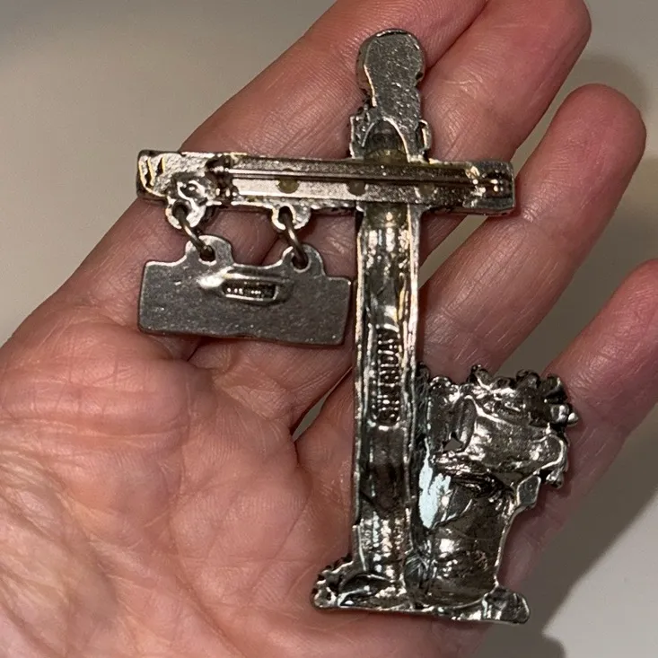 Sheridan Pewter Garden Post w Welcome Sign & Flower Pot Brooch Pin Silver - Image 4