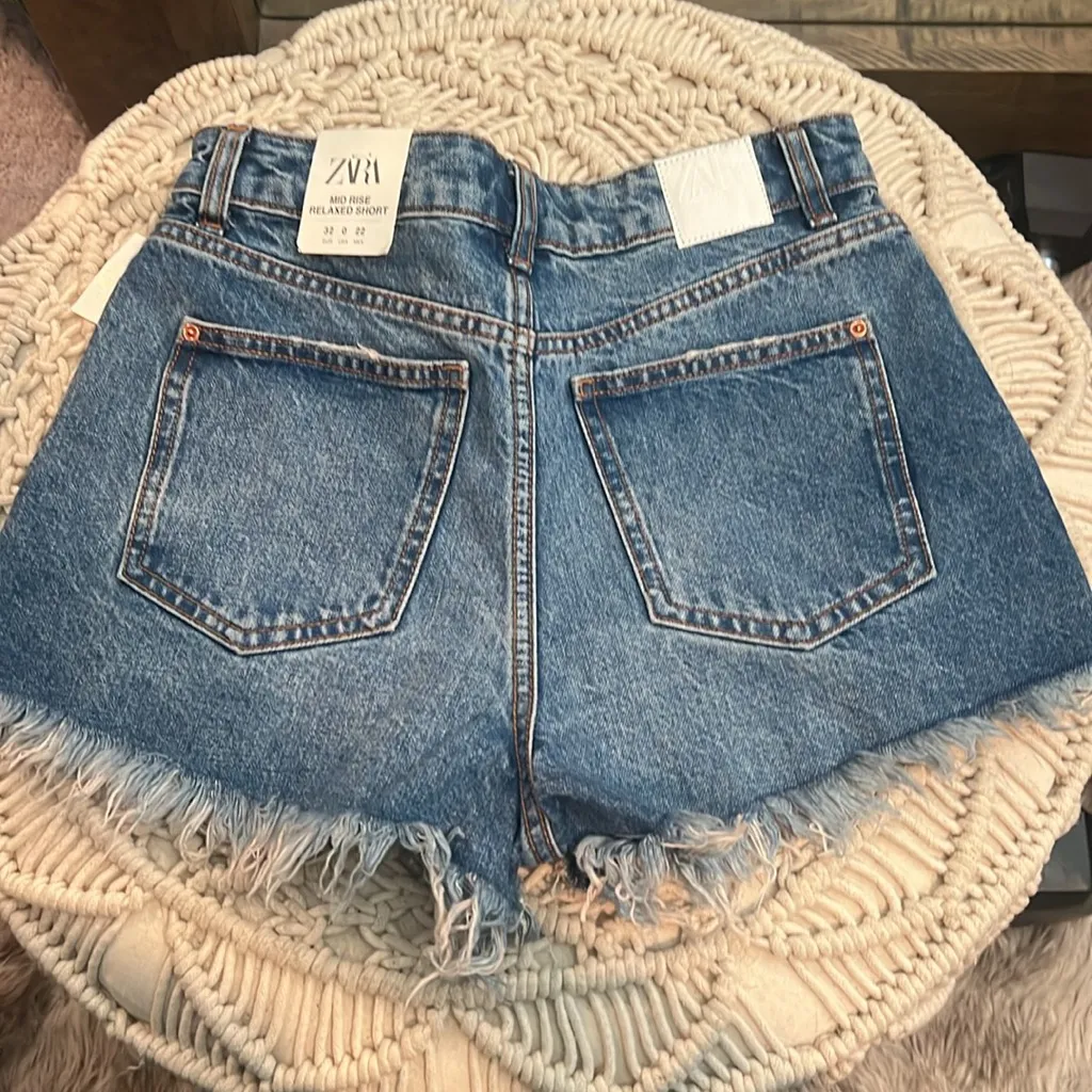 ZARA MID RISE RELAXED JEAN SHORT NWT Size 0 - Image 2