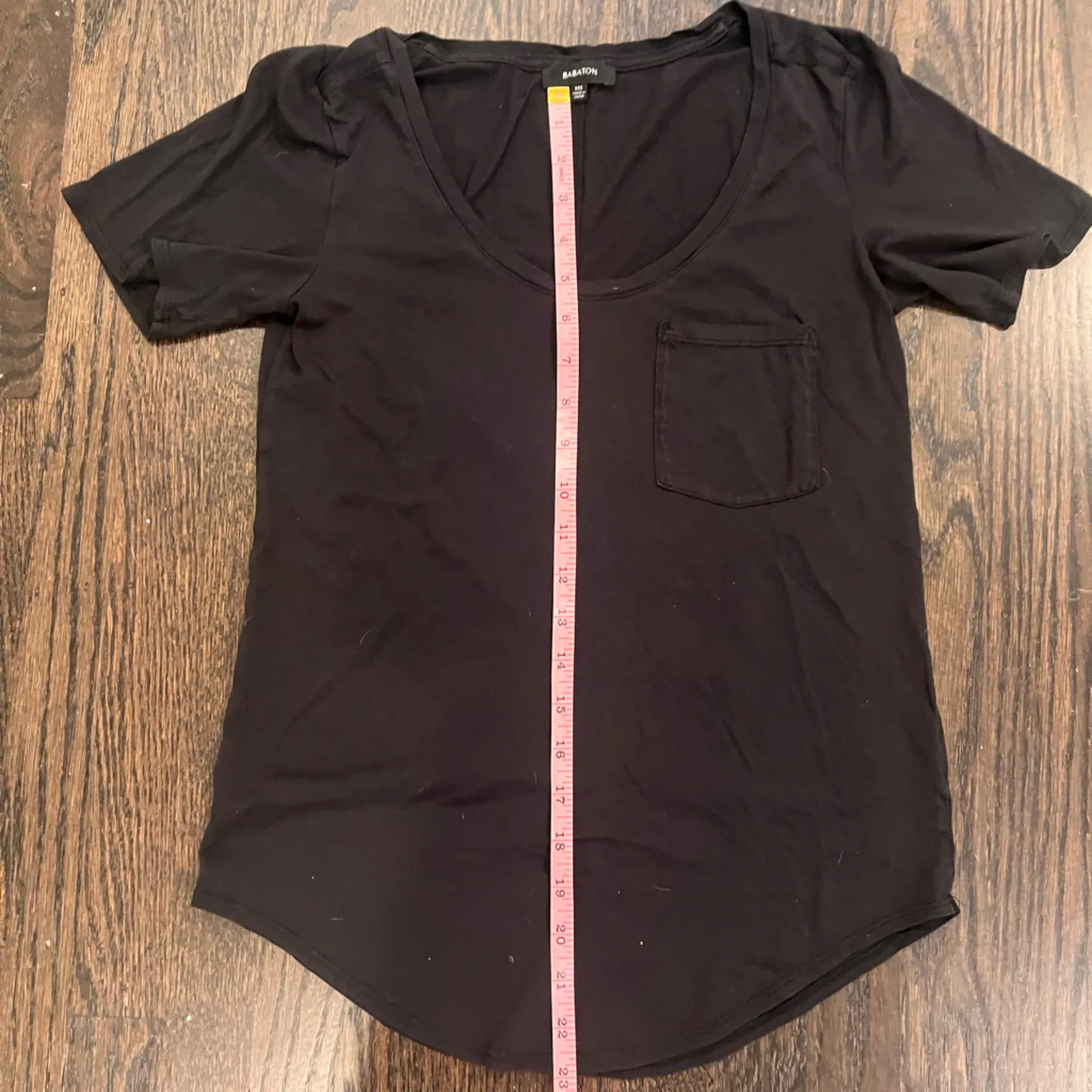 Babaton  Aritzia Black Fitted Short Sleeve T-Shirt - Image 7