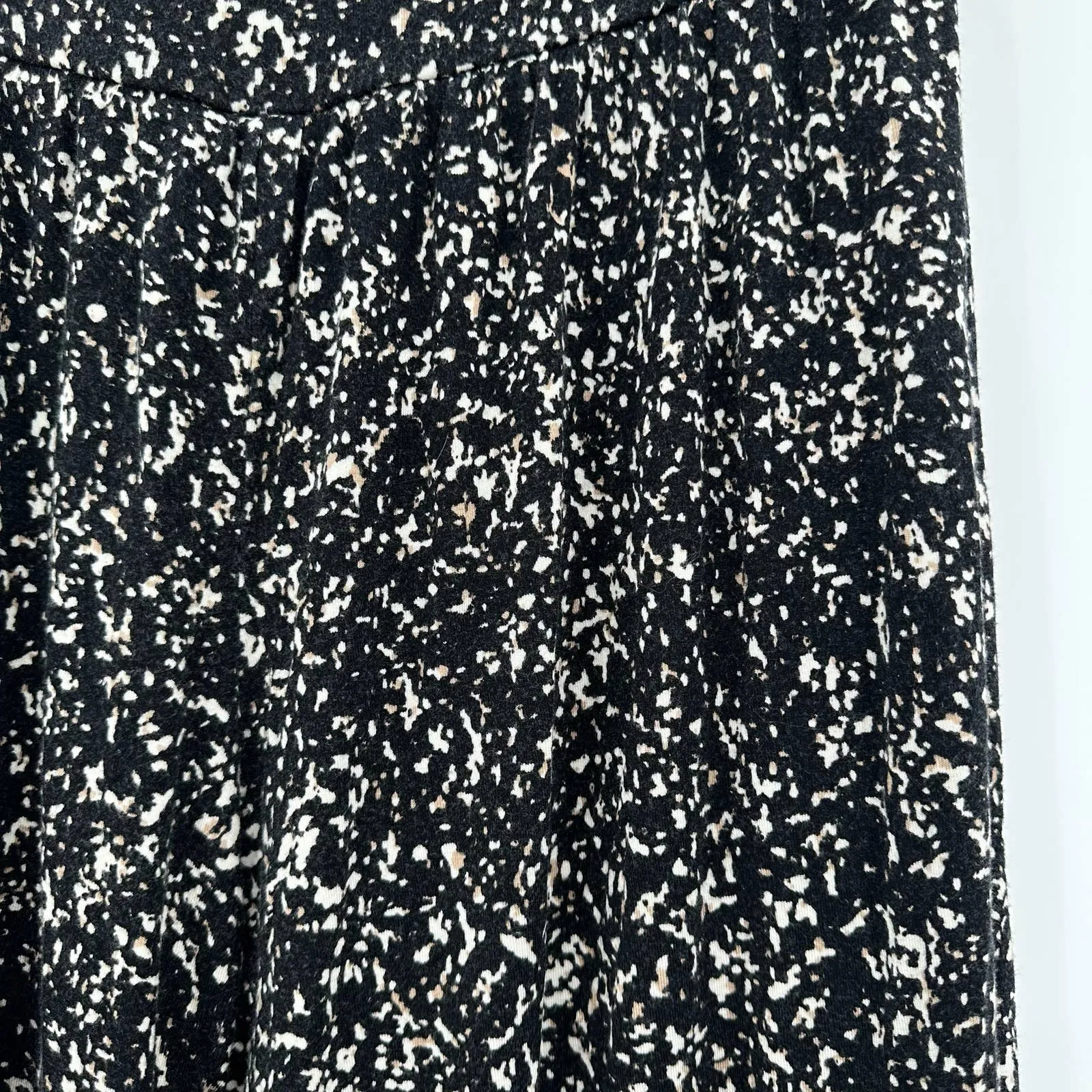 Loft‎ size small elastic waist loose soft crop capri pants lounge black white - Image 3