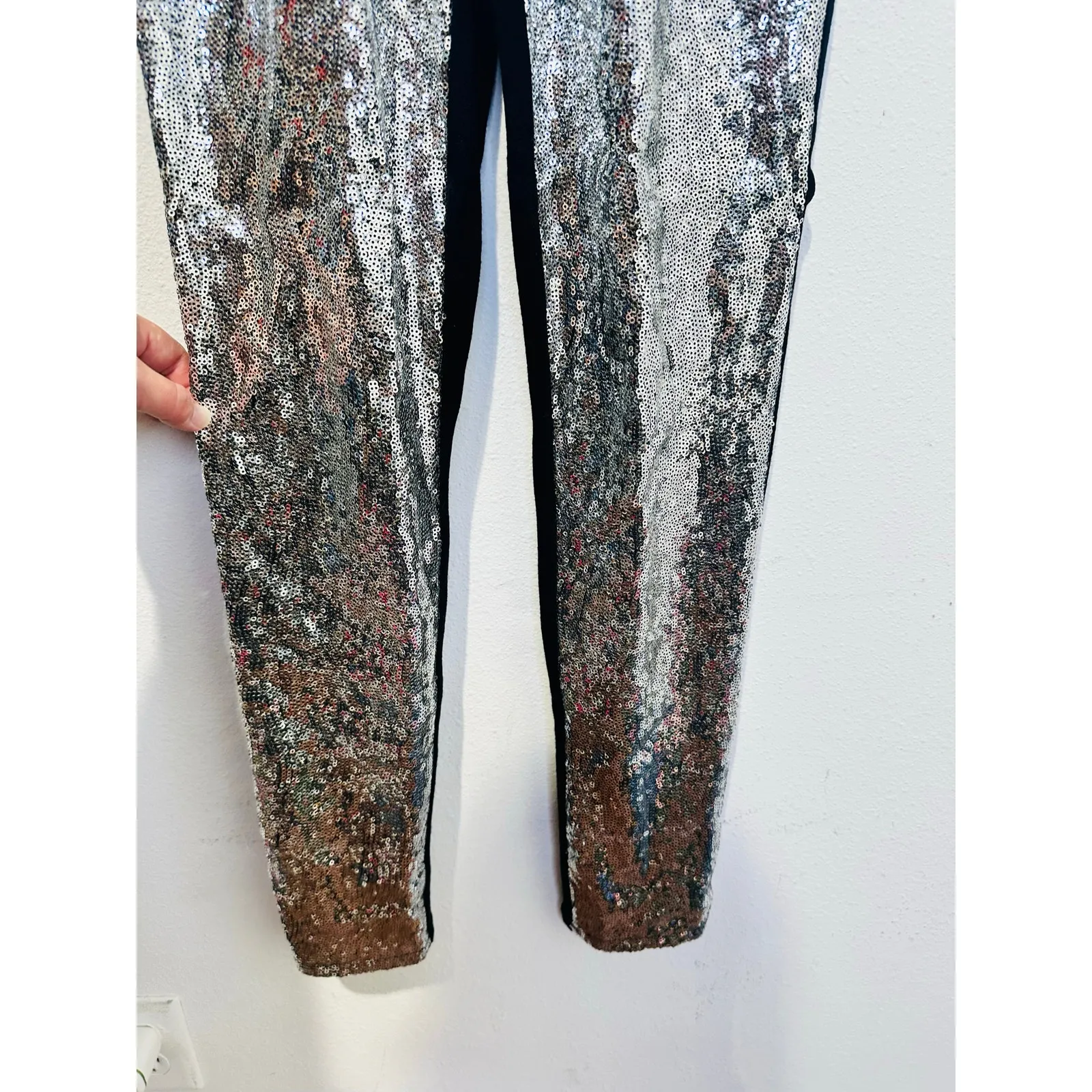 JENNI KAYNE Silver Sparkle Sequin Black Fitted Slim Pants Disco NYE Pants sz S - Image 4