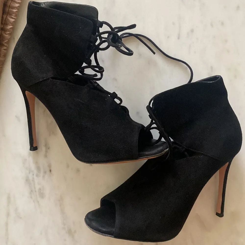 Gianvito Rossi Black Julia Suede Cutout Lace-up Heels W/ dust bag Size 36.5 - Image 2