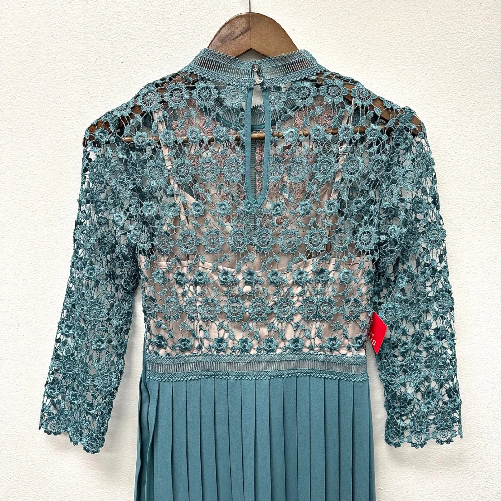 Little Mistress Crochet & Pleated Midi Dress Size‎ 2 - Image 5