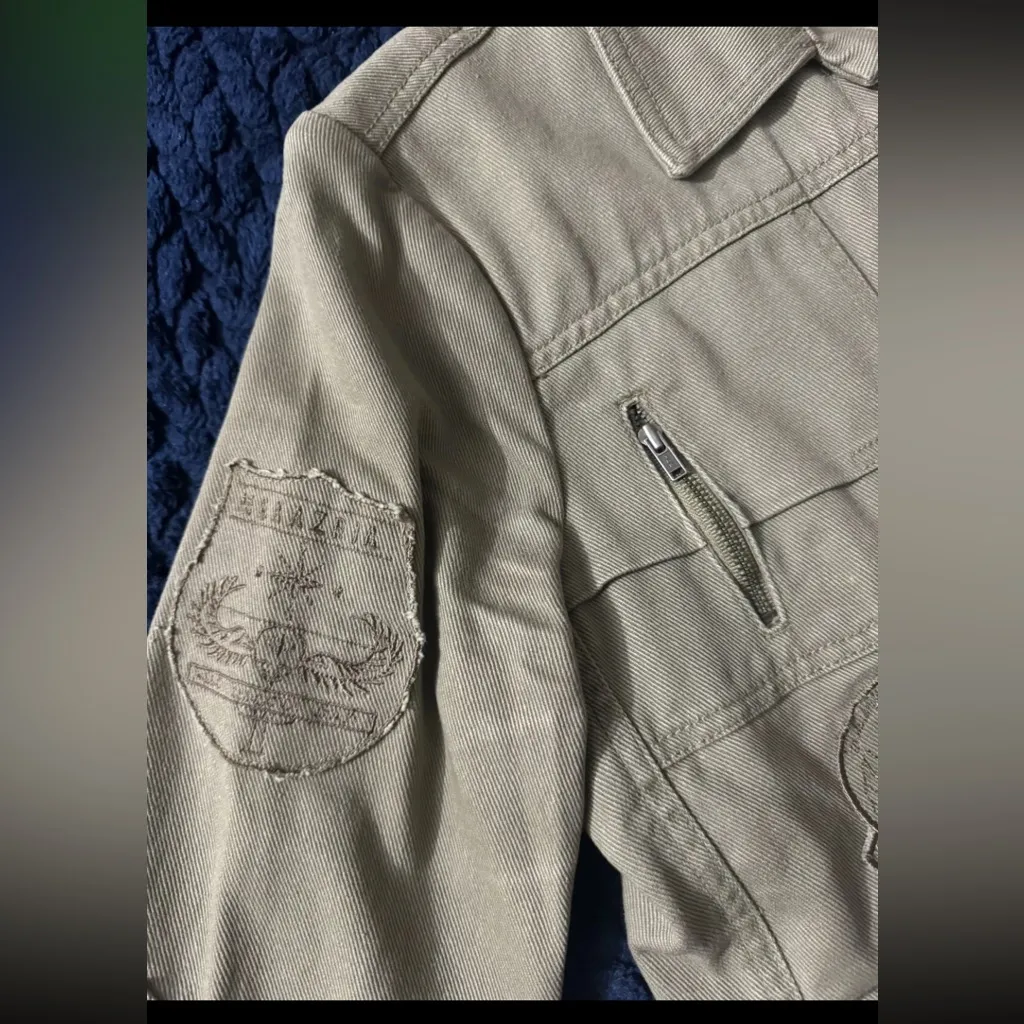 BCBG MAXAZRIA Women’s Denim‎ Military Style Jacket Patches Size Small - Image 4