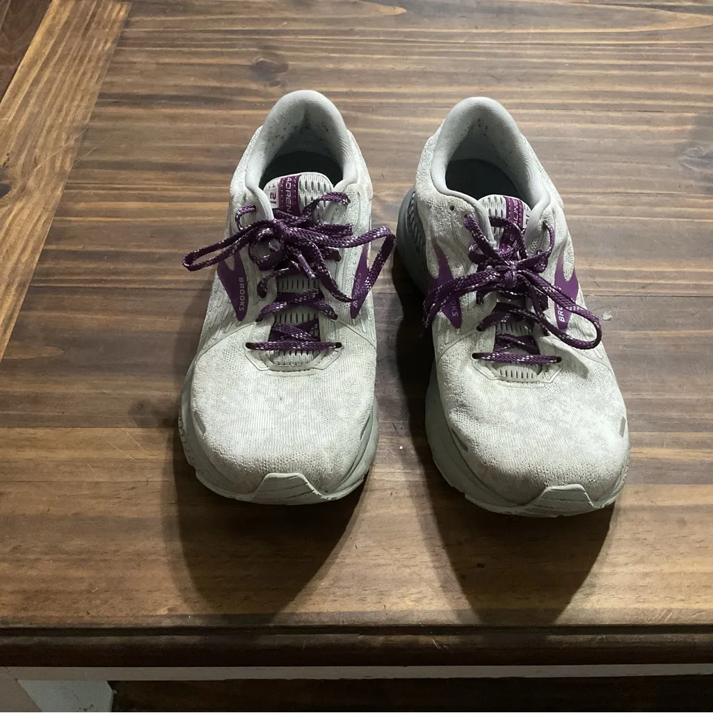 Brooks  Adrenaline 21 - Image 2