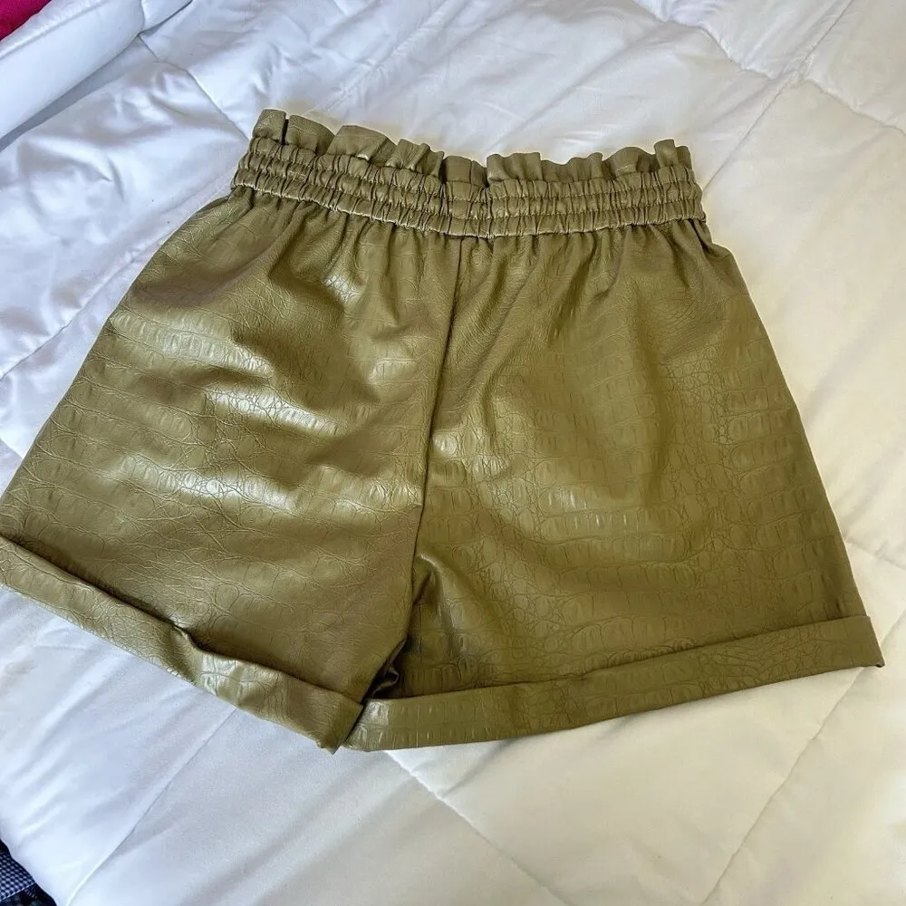 Zenana Faux Vegan Leather Snake Skin Shorts Green Womens Size Large L - Image 8