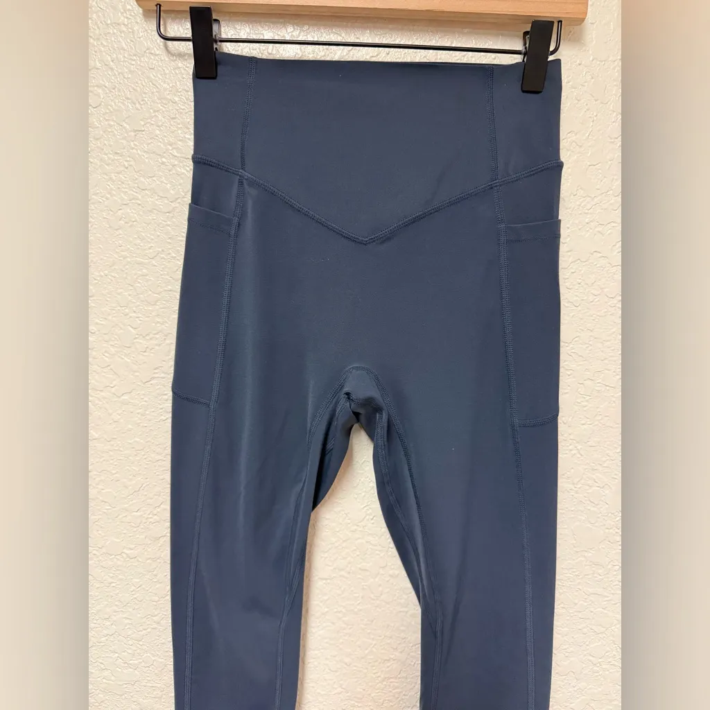 HALARA UltraSculpt High Waisted Scrunch Butt Lifting
Leggings Size XS - Image 8