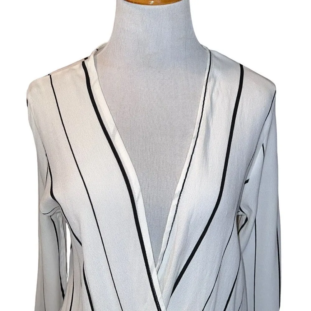 HONEY PUNCH WOMEN WHITE BLACK STRIPED WRAP BLOUSE STYLE T1758C SIZE SMALL V NECK - Image 2