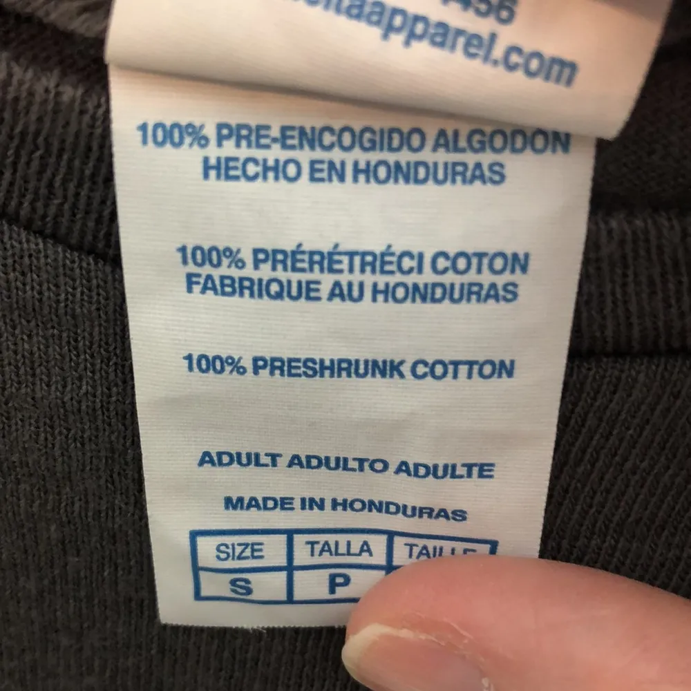 Pink’s Famous Hotdogs Tee Small - Image 4