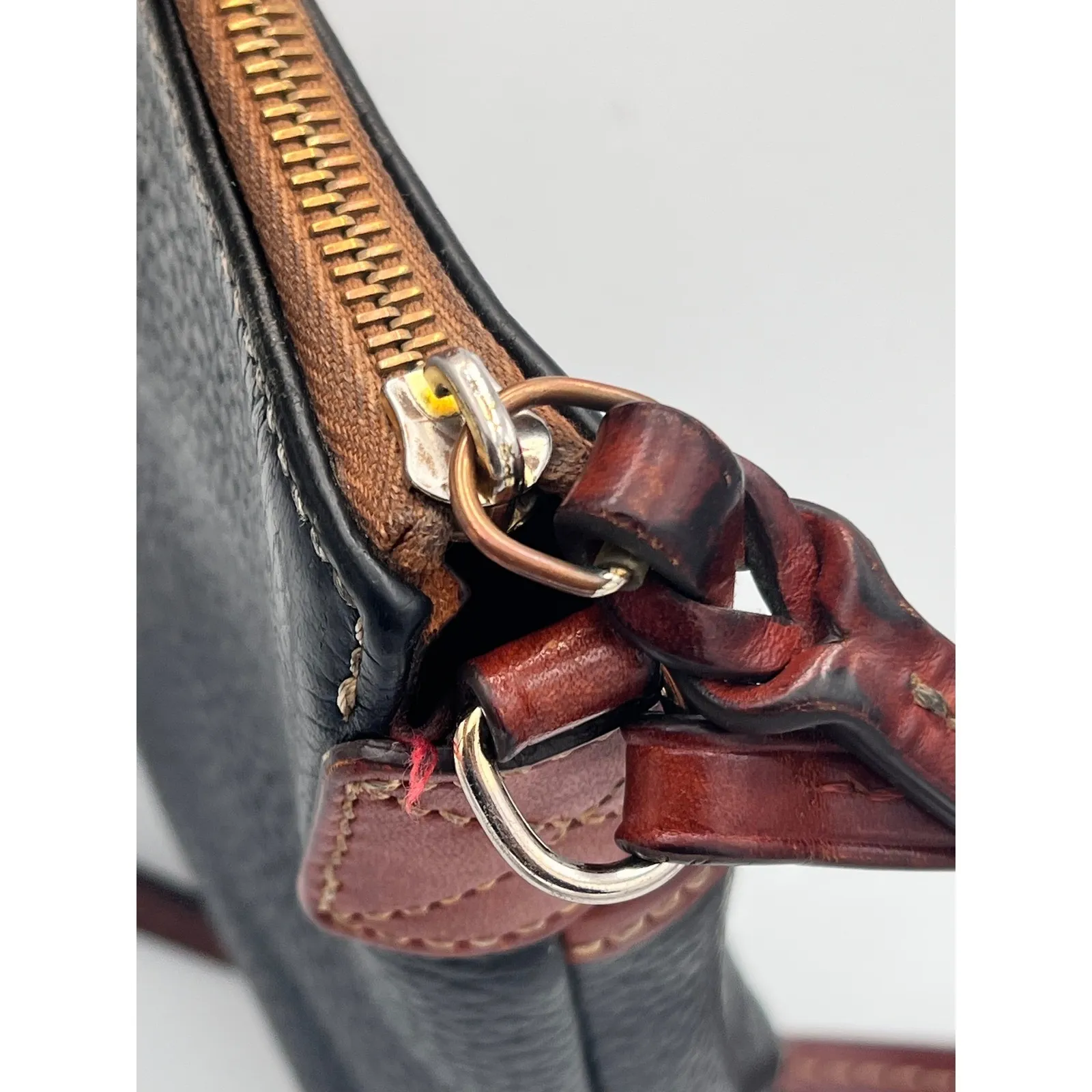 Dooney & Bourke Katie Crossbody Purse Black Pebbled Leather Small Pouchette READ - Image 7