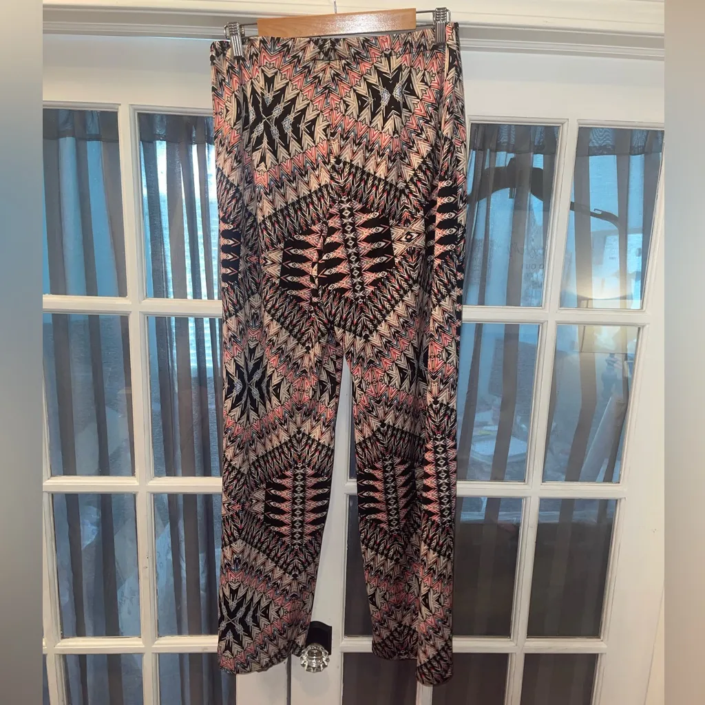 AB Studio Black and Red Geometric wide leg pants woman’s large EUC - Image 2