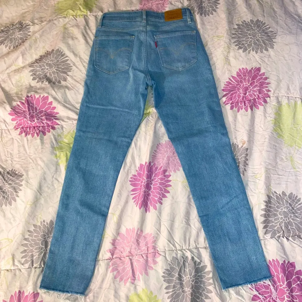 Levis Premium 721 High Rise Vintage Skinny Ankle Fray Women Denim jeans Size 27 - Image 3